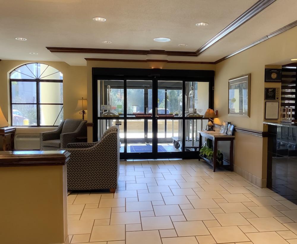Baymont By Wyndham Asheville/Biltmore Bagian luar foto