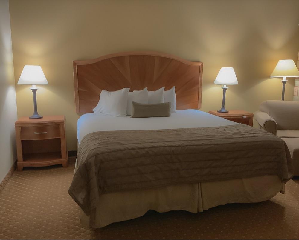 Baymont By Wyndham Asheville/Biltmore Bagian luar foto