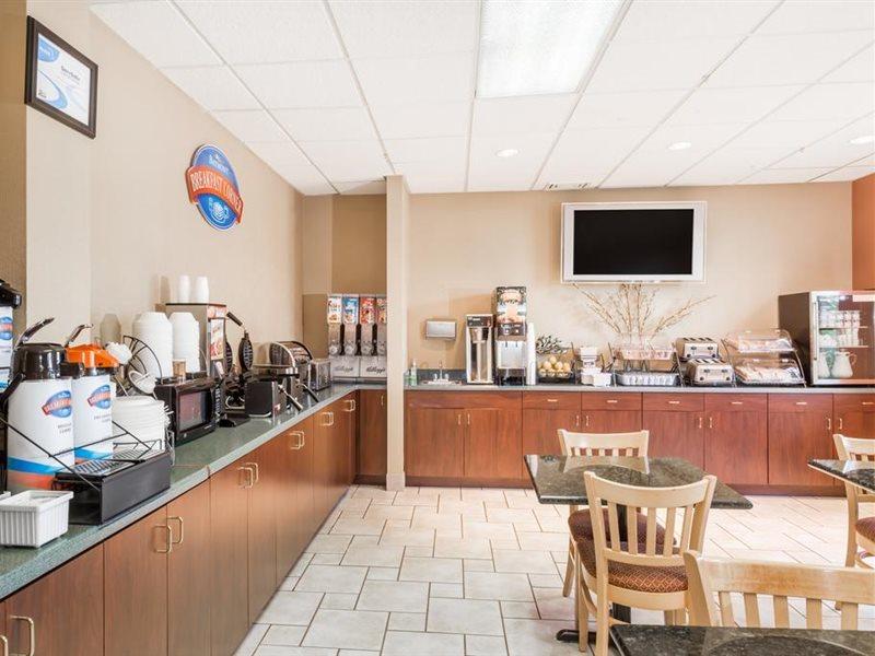 Baymont By Wyndham Asheville/Biltmore Bagian luar foto