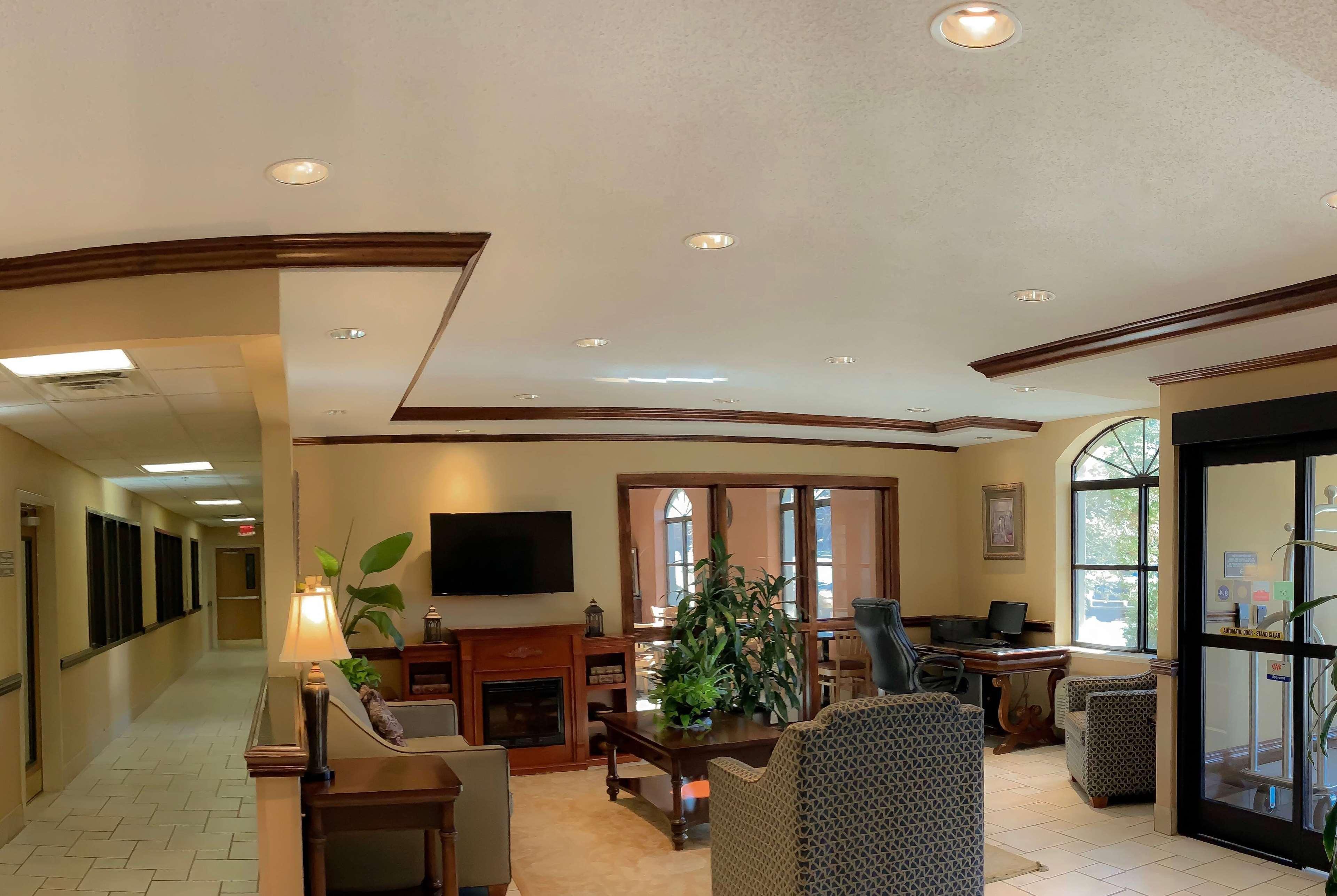 Baymont By Wyndham Asheville/Biltmore Bagian luar foto